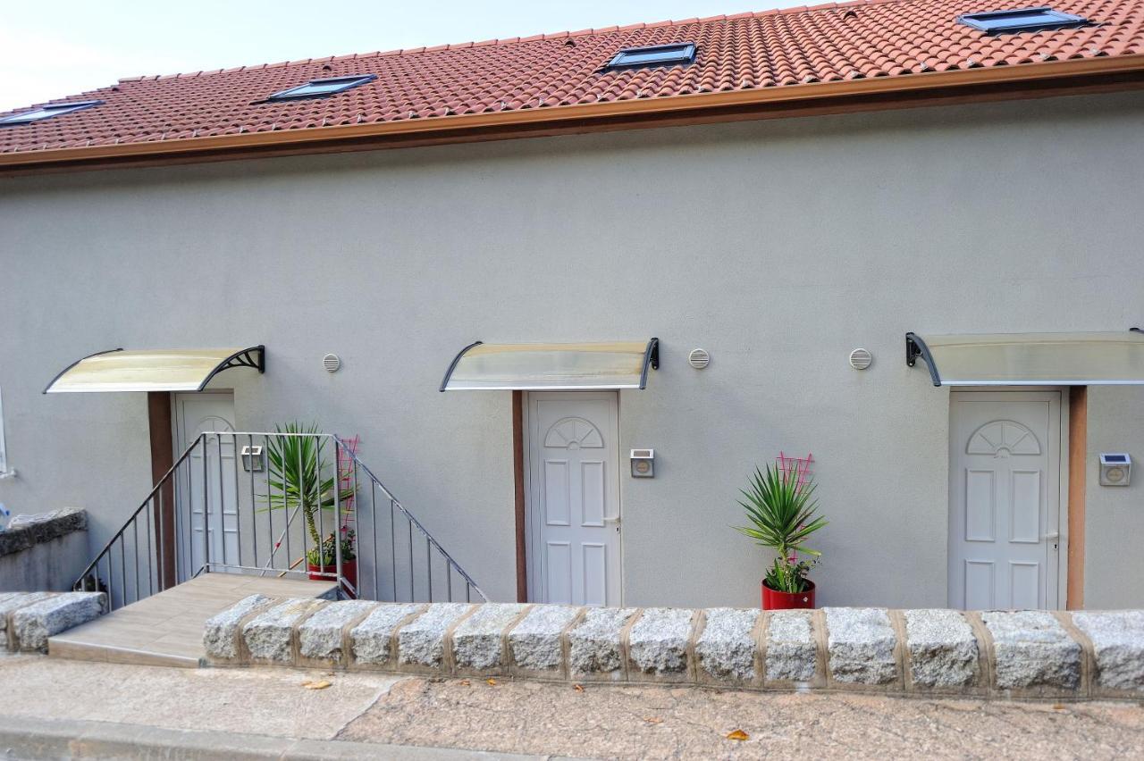 Appartement Du Tourisme Zonza Exteriör bild
